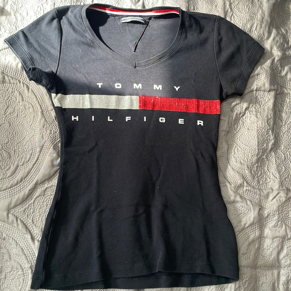 New Tommy Hilfiger Top Embroidered with Metallic Thread and Strass